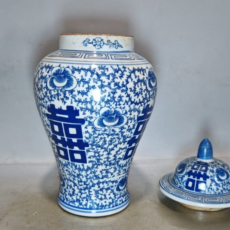Antique Blue & White Double Happiness Porcelain Ginger Jars with Lids Set of 2 (6)