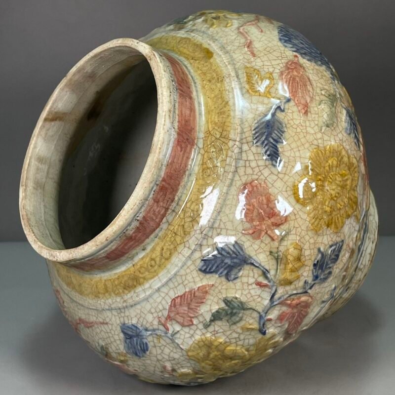 Antique Crackle Glaze Porcelain Ginger Jar with Dragon Motif (4)