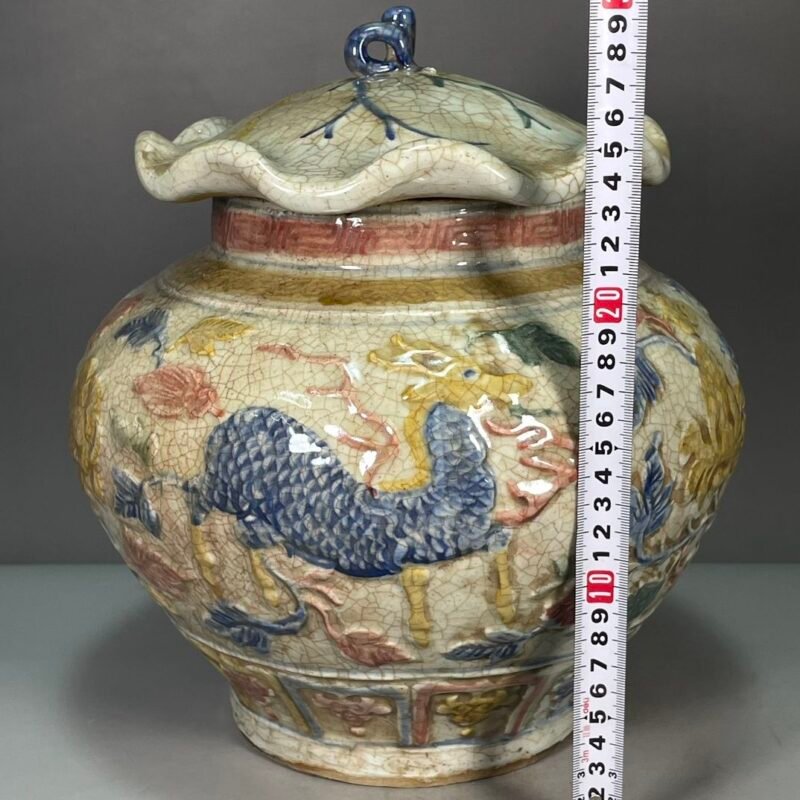 Antique Crackle Glaze Porcelain Ginger Jar with Dragon Motif (7)