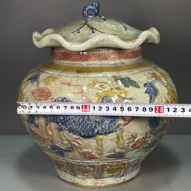 Antique Crackle Glaze Porcelain Ginger Jar with Dragon Motif (8)