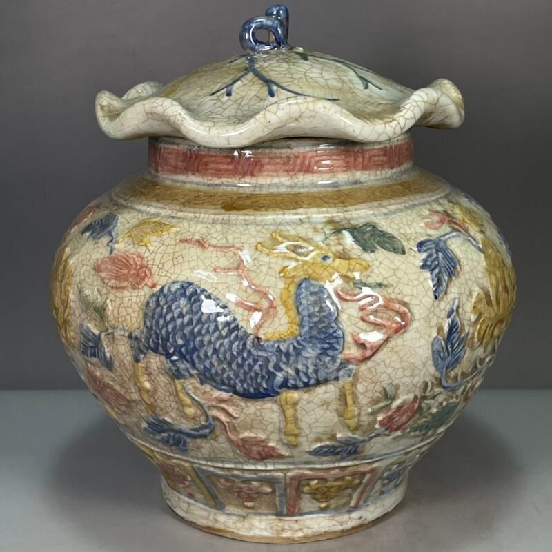 Antique Crackle Glaze Porcelain Ginger Jar with Dragon Motif (9)