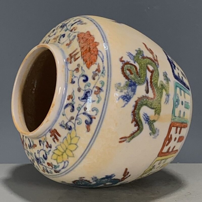 Antique Doucai Porcelain Ginger Jar with Lid (6)