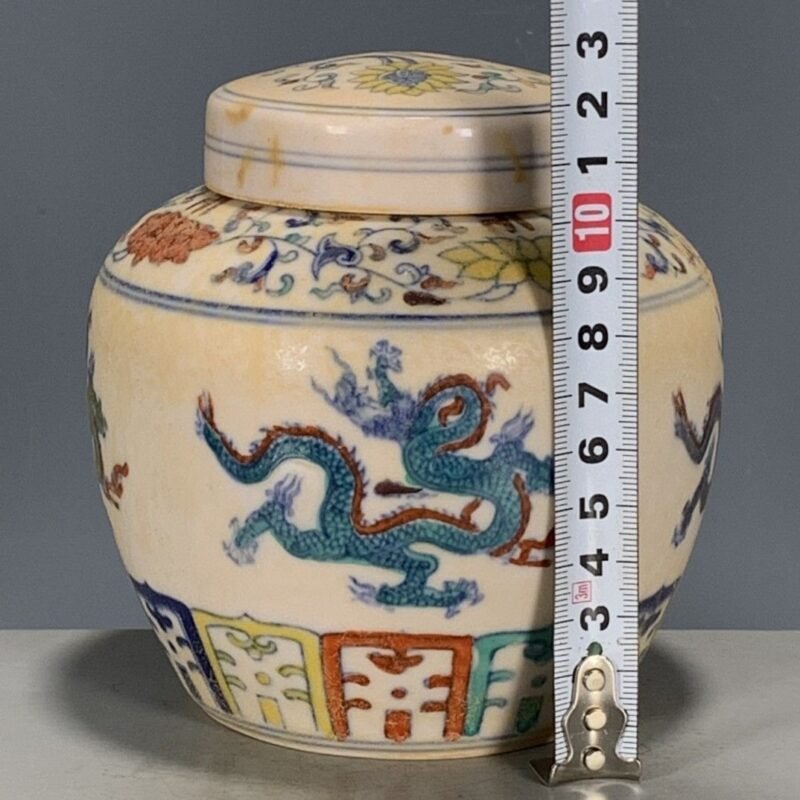 Antique Doucai Porcelain Ginger Jar with Lid (9)
