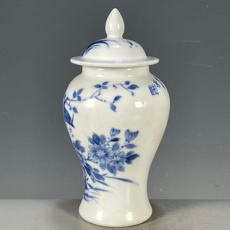 Blue and White Porcelain Ginger Jar with Lid 7.3 Chinoiserie Bird & Flower Motif (1)