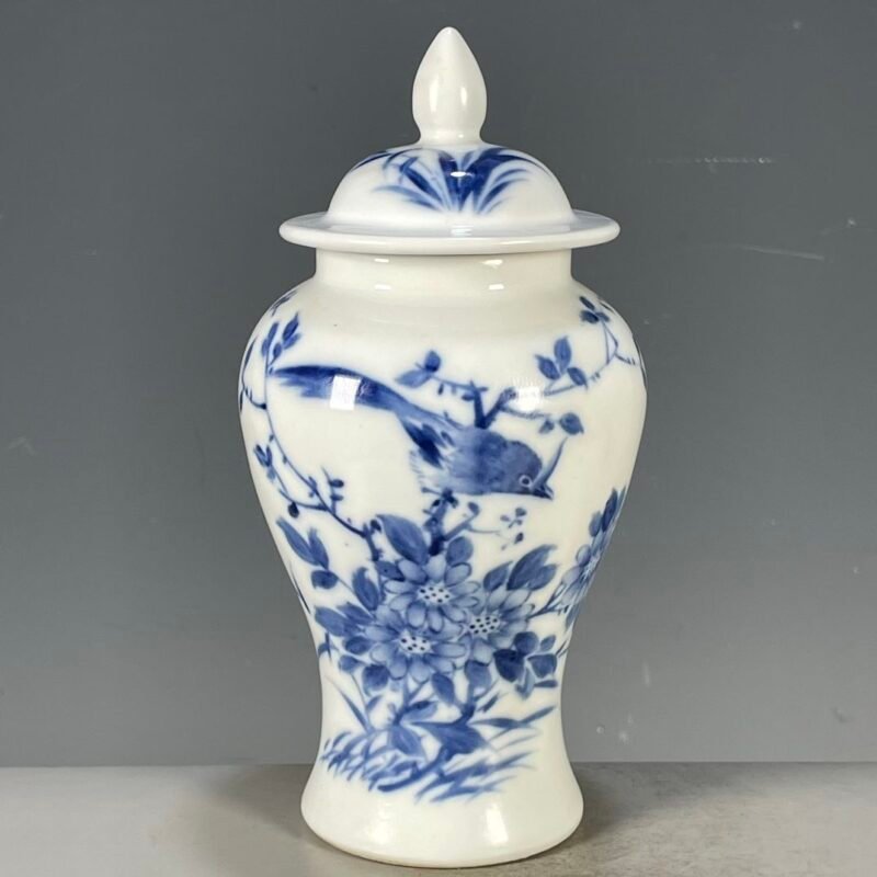 Blue and White Porcelain Ginger Jar with Lid 7.3 Chinoiserie Bird & Flower Motif (7)
