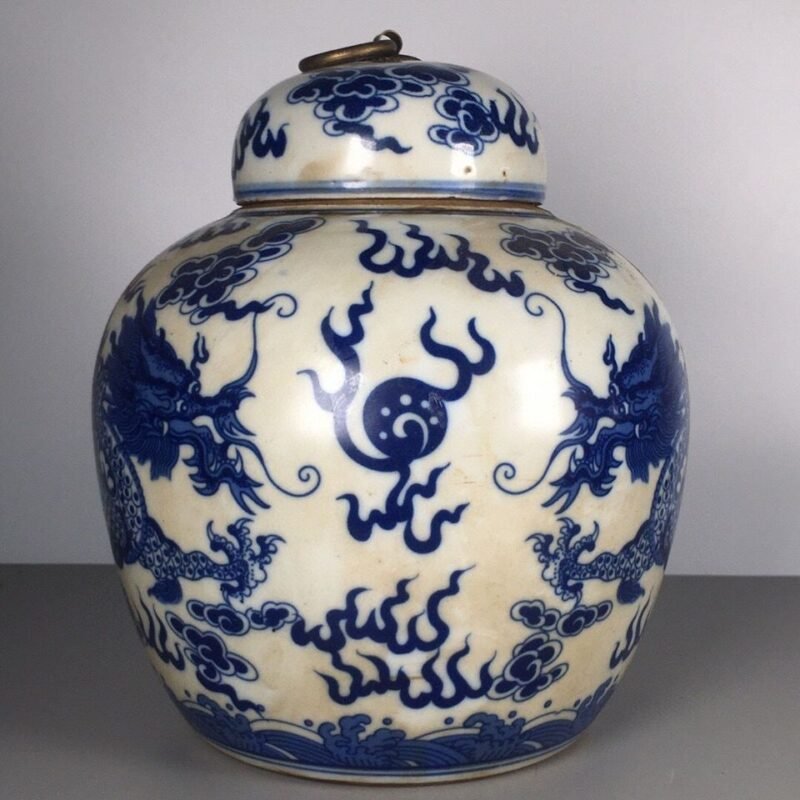 Classic Blue & White Porcelain Dragon Ginger Jar with Lid (2)