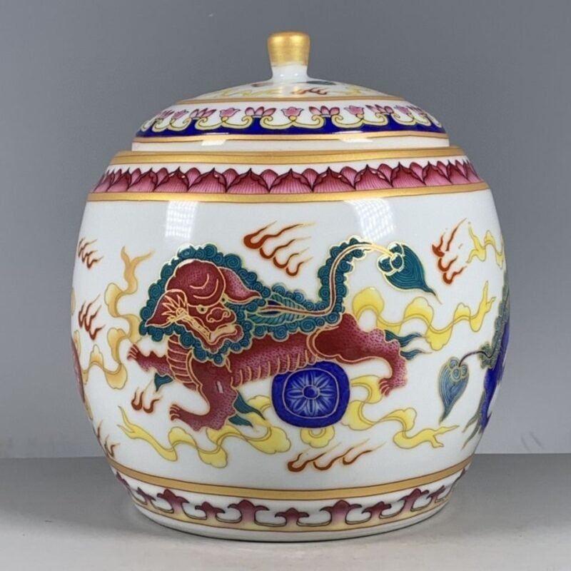 Colorful Enamel Lion Chinoiserie Ginger Jar, Lidded Porcelain Storage Jar (5)