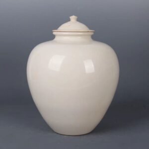 Cream White Plain Porcelain Ginger Jar with Lid (5)