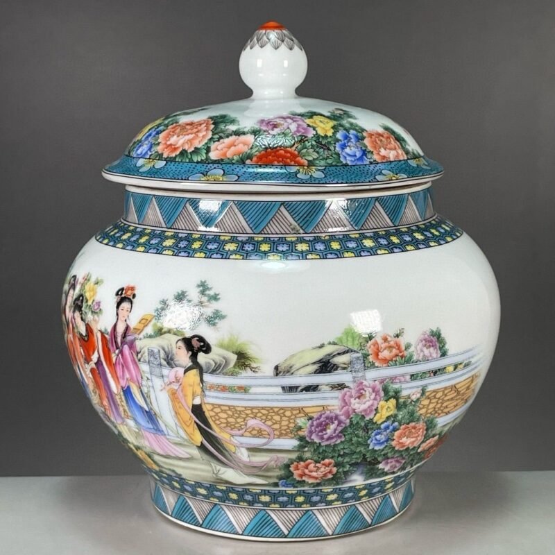 Elegant Chinoiserie Ginger Jar with Lid 8 Oriental Ladies & Floral Porcelain Vase (9)