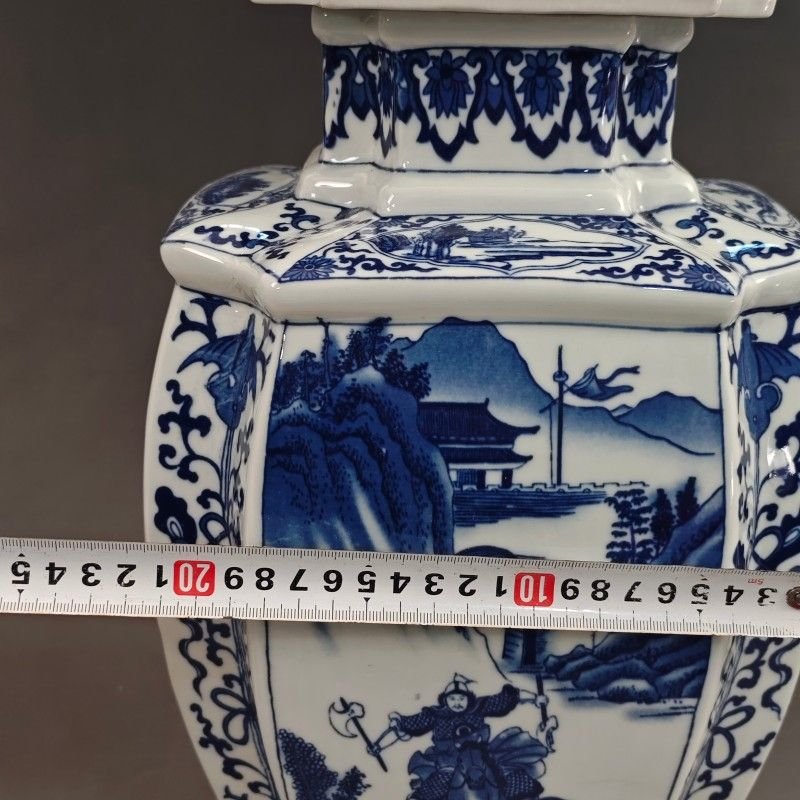 Extra Large Blue and White Porcelain Square Ginger Jar (8)