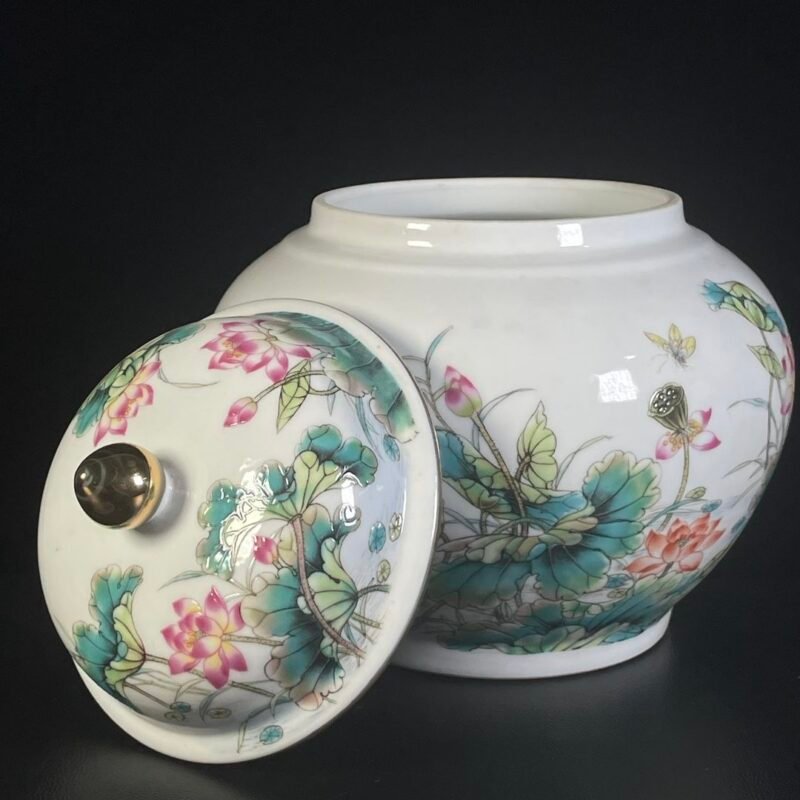 Famille Rose Lotus Ginger Jar (5)