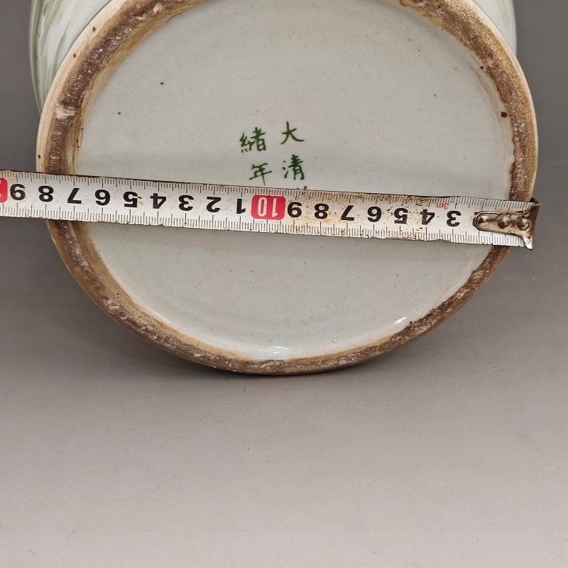 Green & White Chinese Landscape Porcelain Ginger Jar, Lidded Temple Jar for Home Decor (1)