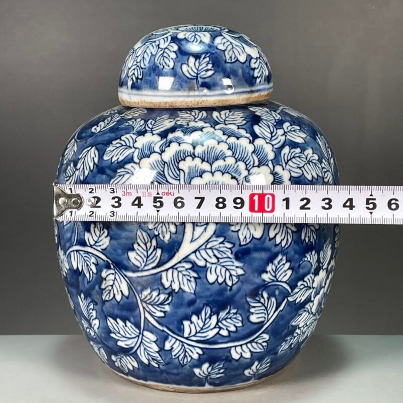 Navy Blue and White Porcelain Ginger Jar with Lid (1)