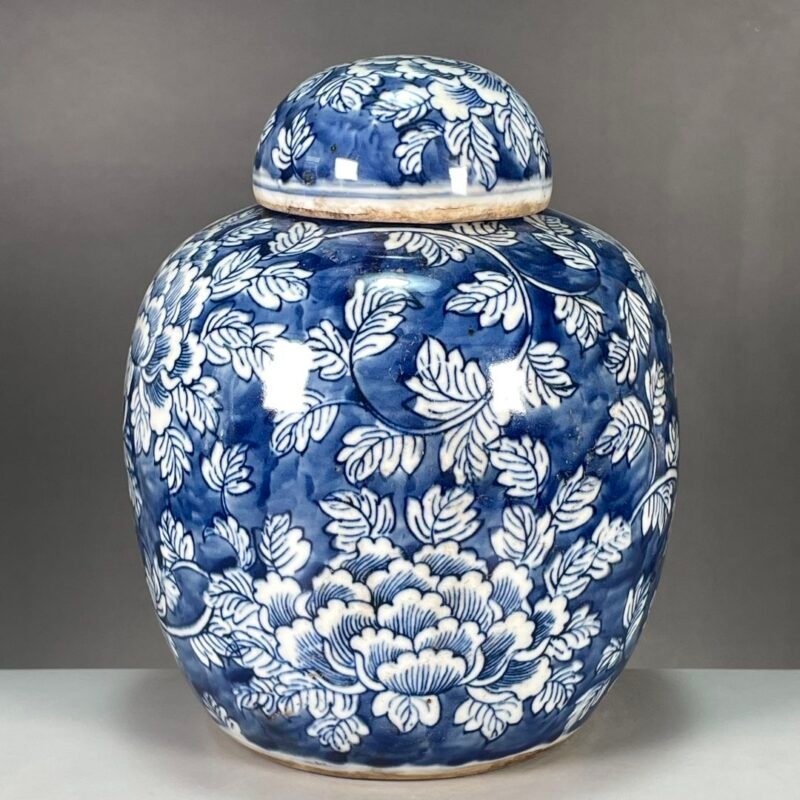 Navy Blue and White Porcelain Ginger Jar with Lid (8)