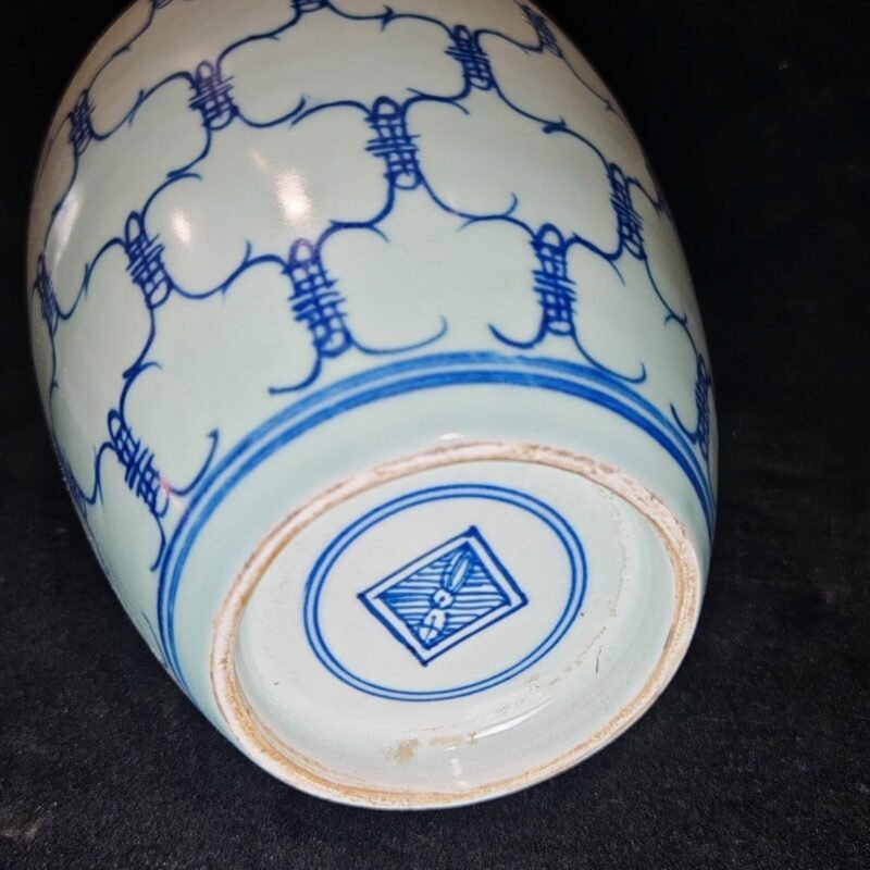 Pair of Vintage Blue and White Shou Longevity Ginger Jars with Lid (4)