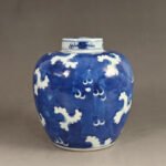 Small Blue and White Porcelain Jar with Lid – Reverse Dragon & Cloud Motif (6)