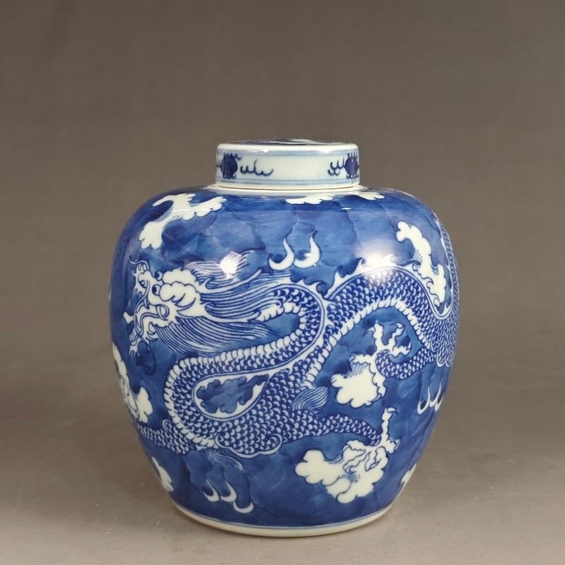Small Blue and White Porcelain Jar with Lid – Reverse Dragon & Cloud Motif (8)