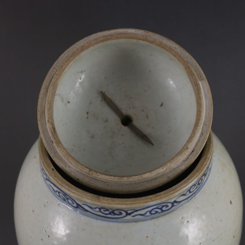 Vintage Blue and White Ginger Jar – Hand Painted Landscape & Figure Temple Jar – Traditional Chinoiserie Decor (3)