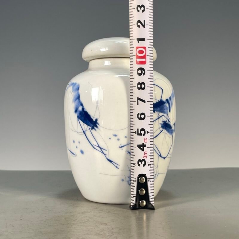 Hand Painted Blue & White Ceramic Ginger Jar with Lid, Small Chinoiserie Vase for Home Decor (3)